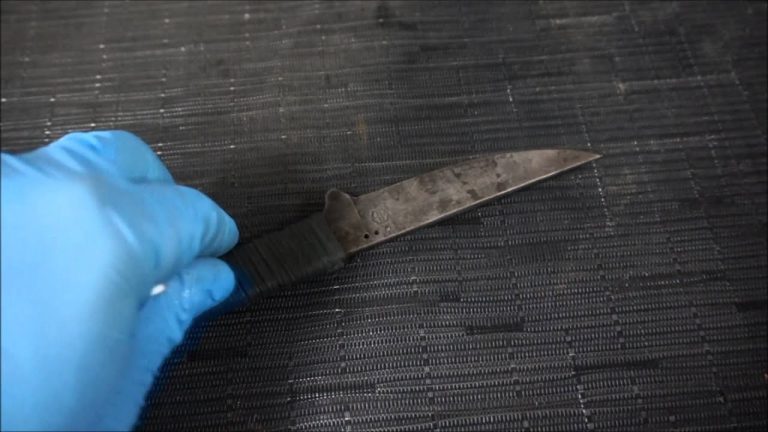 How to Remove Rust from Carbon Steel Knife