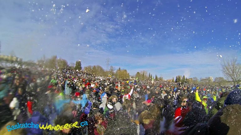 Where Did the World’S Largest Snowball Tournament Take Place
