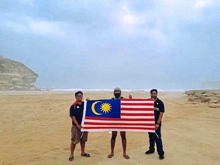 How Far is Malaysia from Usa
