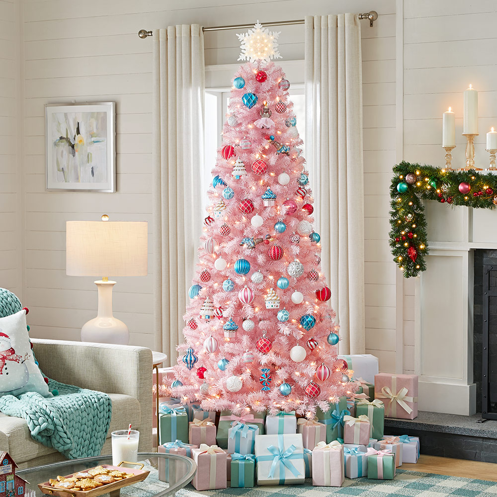 How to Decorate a Purple Christmas Tree